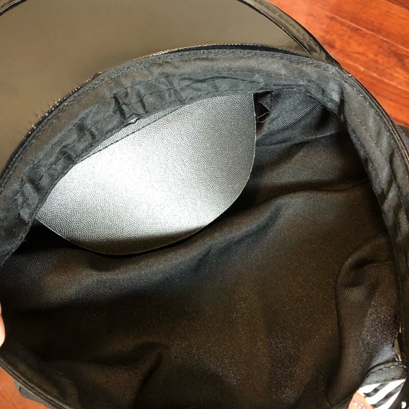 First Class Captain Costume from Spirit - Picture 8 of 16